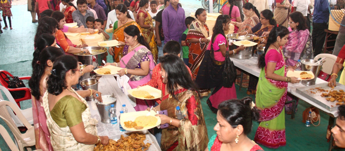 Durgautsav 2014-Bhog (Lunch) distribution to all